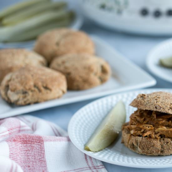 BBQ Pulled Chicken (Slow Cooker)