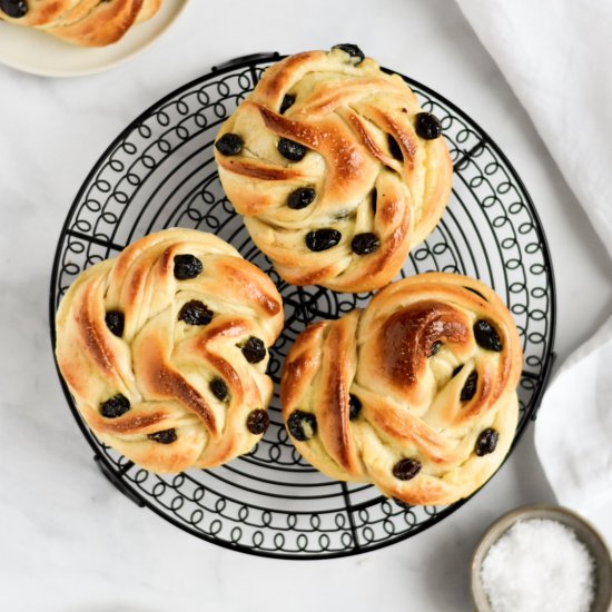 Pain aux Raisins (Raisin Buns)