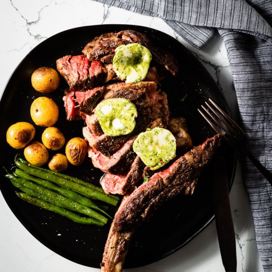 Sous Vide Tomahawk Steak