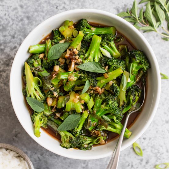 Broccoli in Garlic Sauce