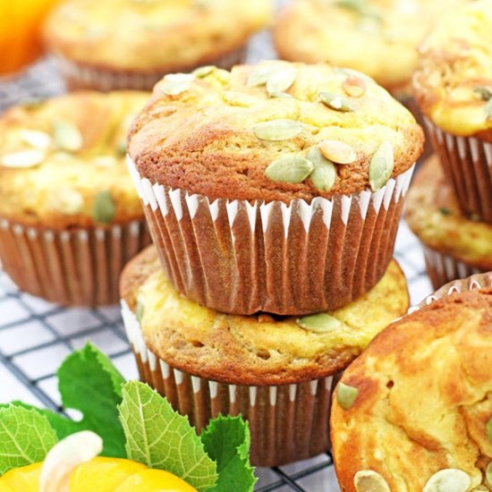 PUMPKIN CHEESECAKE MUFFINS (VIDEO)