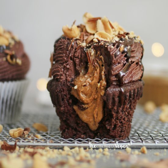 Snickers cupcakes