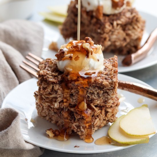 spiced pear baked oatmeal