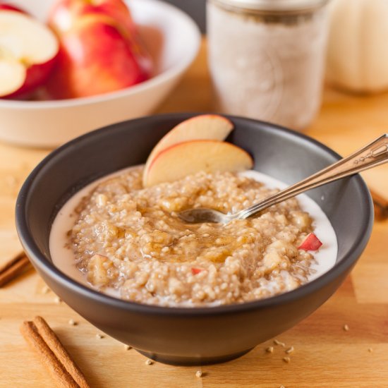 Instant Pot Apple Cinnamon Oatmeal