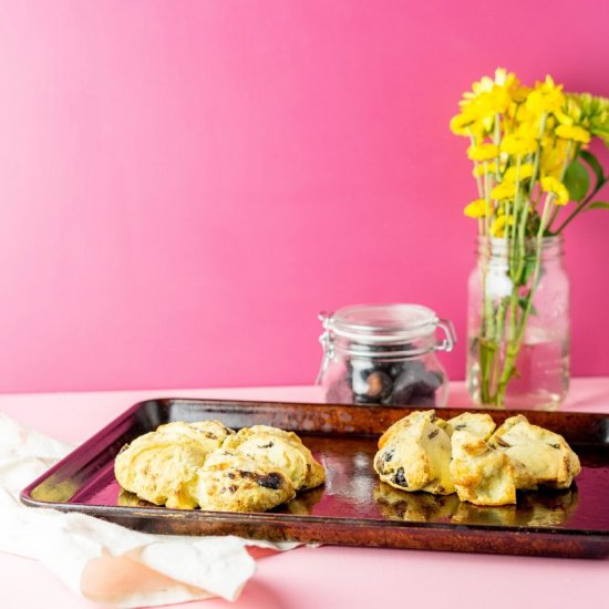 BRIE AND FIG SCONES