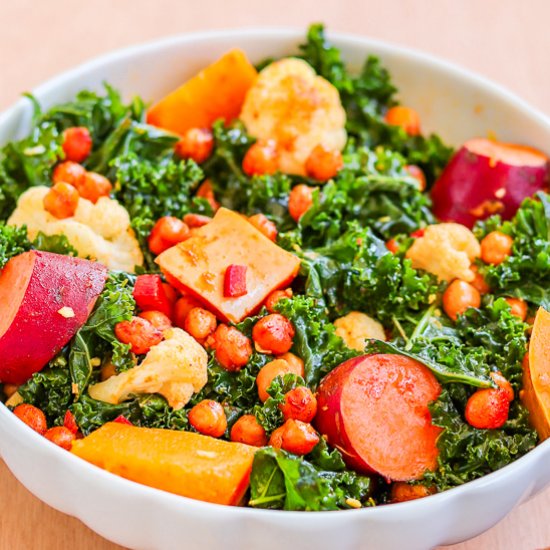 KALE BOWL WITH SMOKY CHICKPEAS