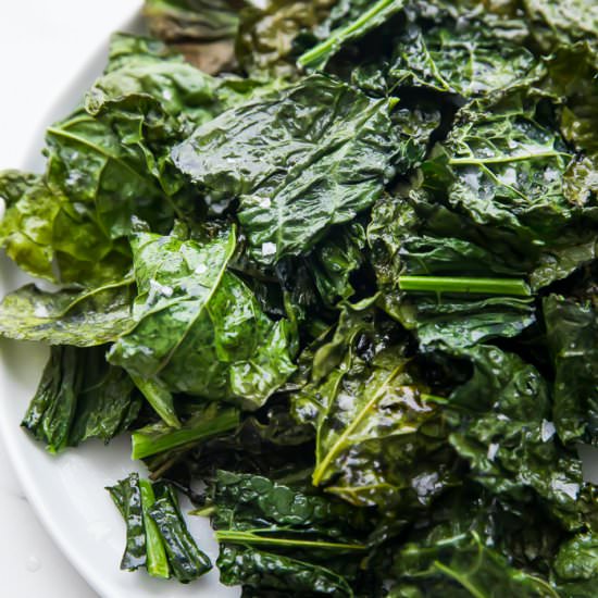 Crispy Kale Chips with Honey-Lemon