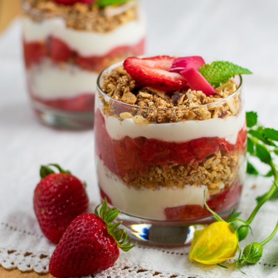 Strawberry Rhubarb Mint Parfaits