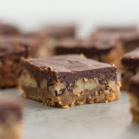 Chocolate Caramel Pecan Turtle Bars