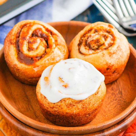 Easy Pumpkin Cinnamon Rolls