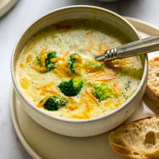 Easy Broccoli Cheese Soup