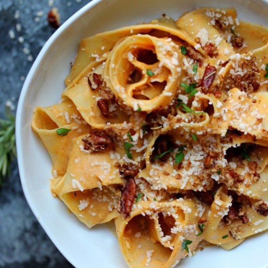 Vegan Pumpkin Alfredo Pasta