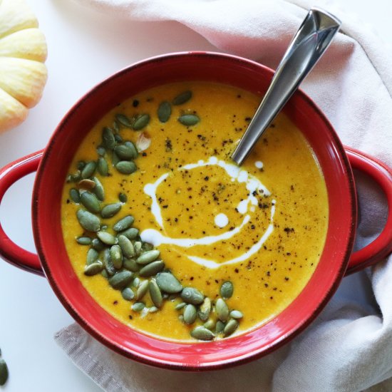 Quick, vegan pumpkin soup