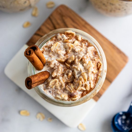 Cinnamon Roll Overnight Oats