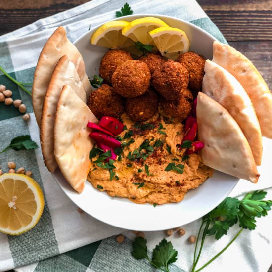 Falafel & Roasted Red Pepper Hummus