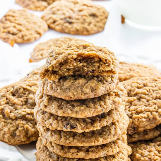 Soft Oatmeal Cookies