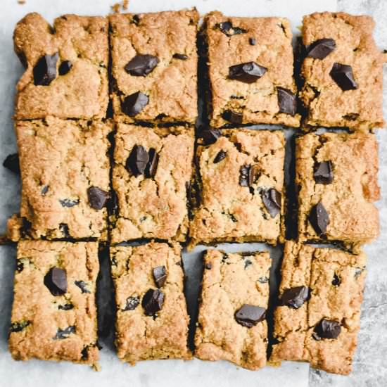 Paleo Chocolate Chip Cookie Bars