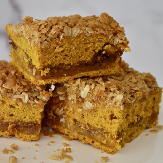 Pumpkin Streusel Coffee Cake