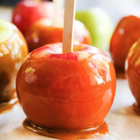 Easy Homemade Caramel Apples