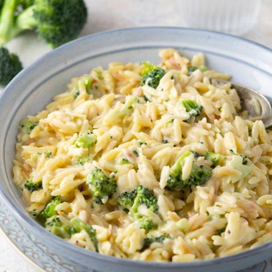 CREAMY CHEDDAR BROCCOLI ORZO