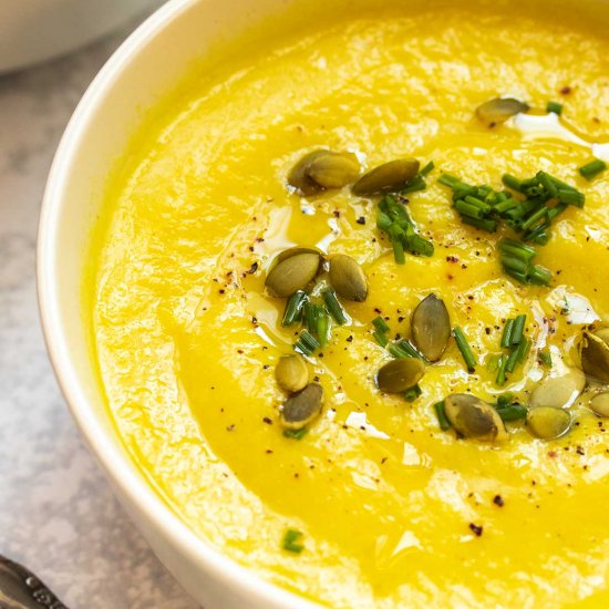 Instant Pot Golden Cauliflower Soup