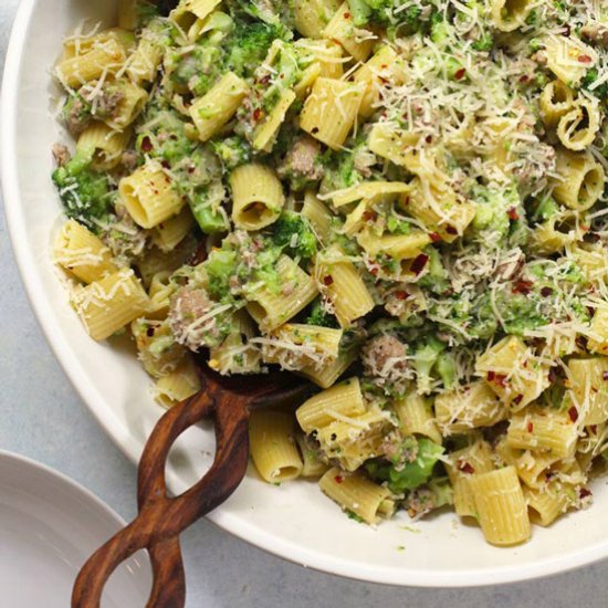 Rigatoni Pasta w Sausage & Broccoli