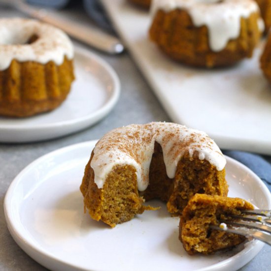 Mini Pumpkin Spice Bundt Cakes