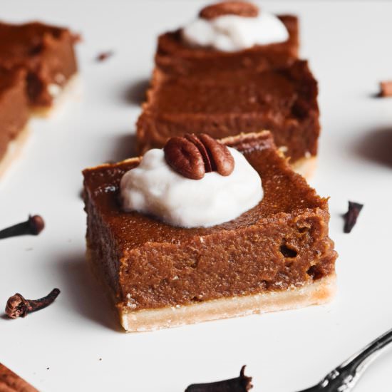 Creamy Vegan Pumpkin Pie Bars