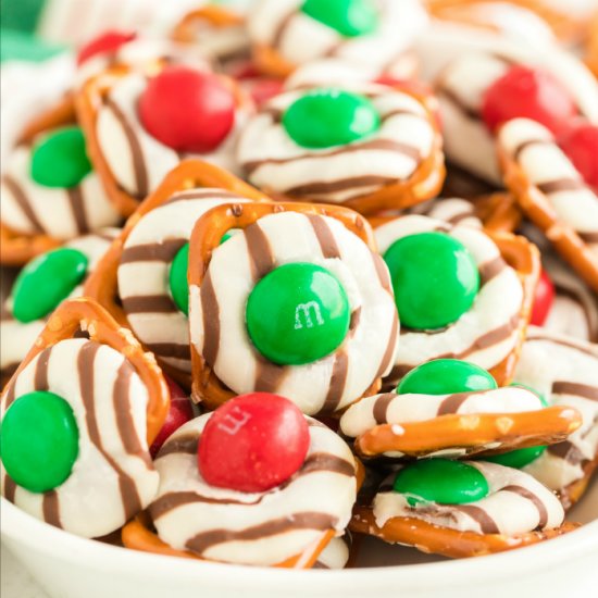 M&M Pretzel Hugs