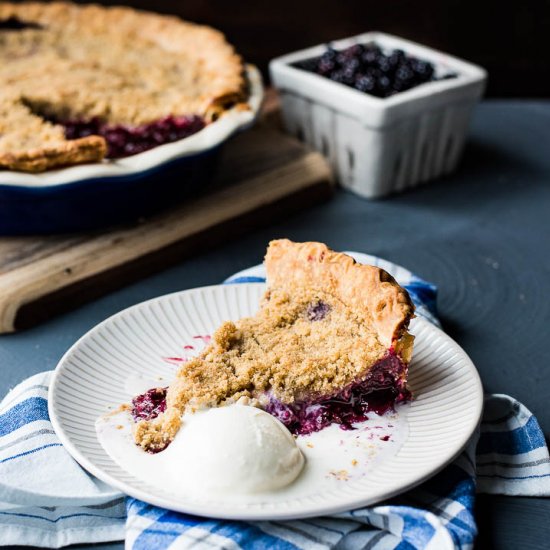 Blackberry Crumble Pie