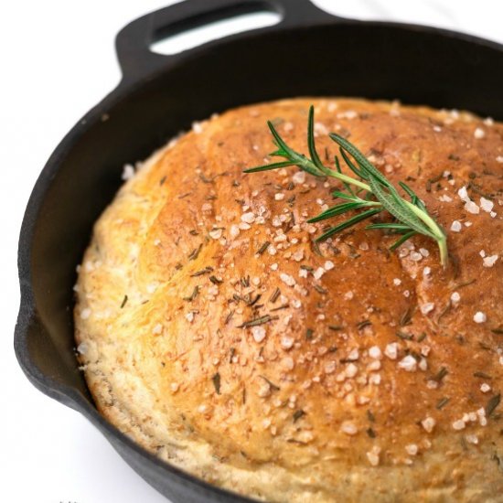 No Knead Rosemary Skillet Bread