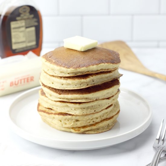 Cinnamon Applesauce Pancakes