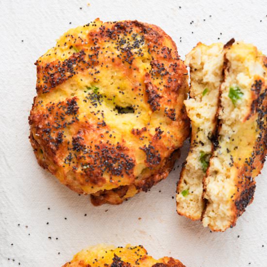 Jalapeno Cheddar Cauliflower Bagels