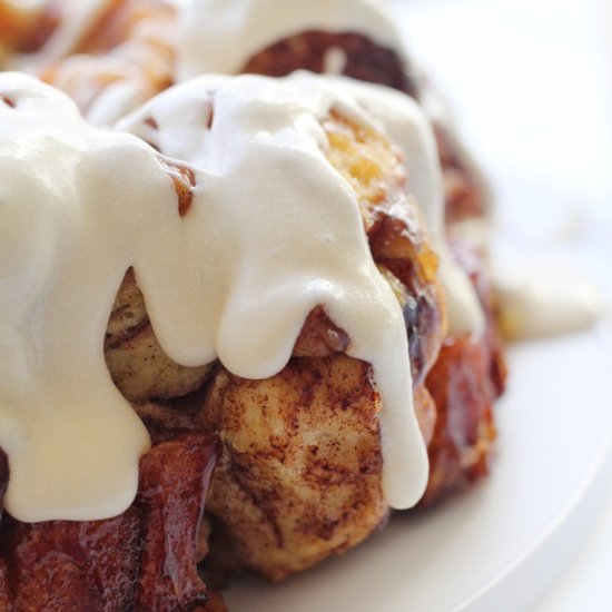 Apple Cinnamon Roll Monkey Bread