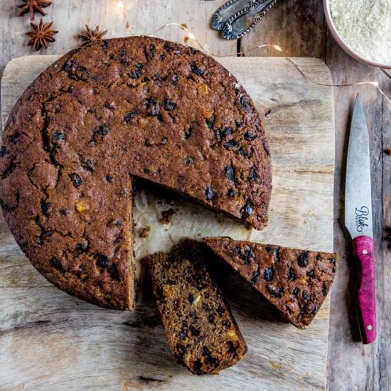 Easy Vegan Christmas Cake Recipe