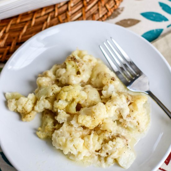 LOW CARB CAULIFLOWER MAC AND CHEESE