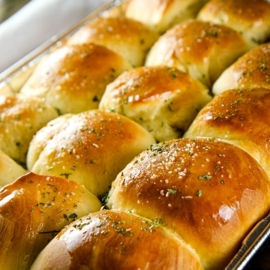 Buttery Bread Machine Dinner Rolls