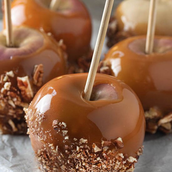 Homemade caramel apples