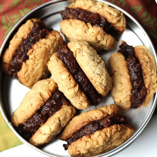 Oatmeal Date Sandwich Cookies