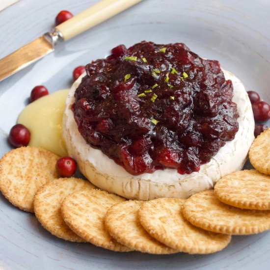 spiced cranberry baked brie