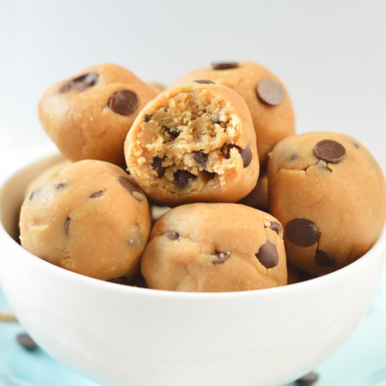 Healthy cookie dough balls