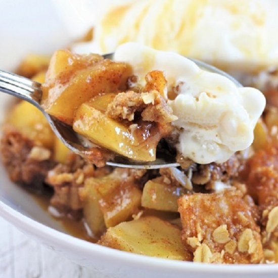 Caramel Apple Crisp