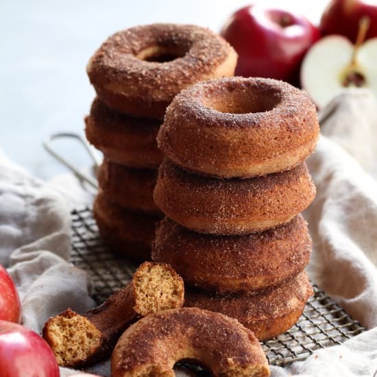 baked apple cider doughnuts