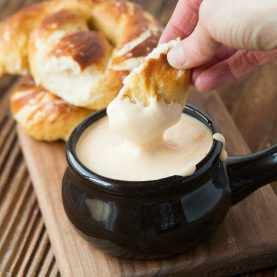 Soft Pretzels with Cheese Sauce