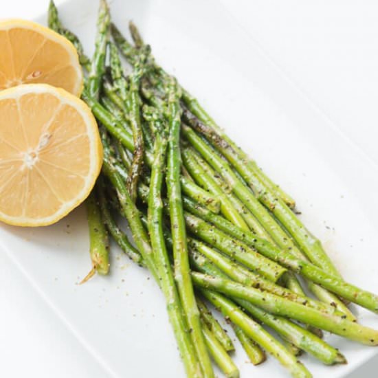 Easy Grilled Lemon Pepper Asparagus