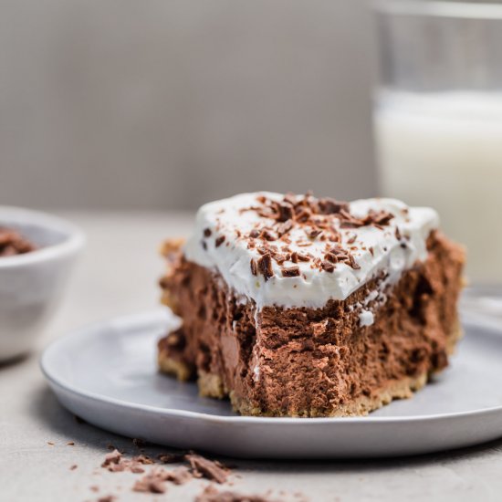 no-bake chocolate mousse pie