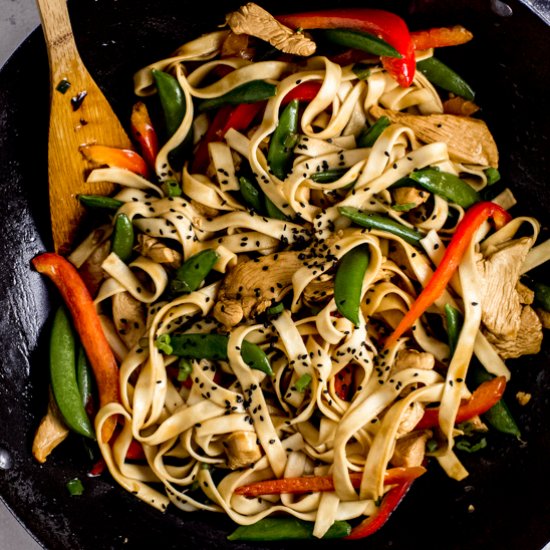 Take Out Style Chicken Lo Mein