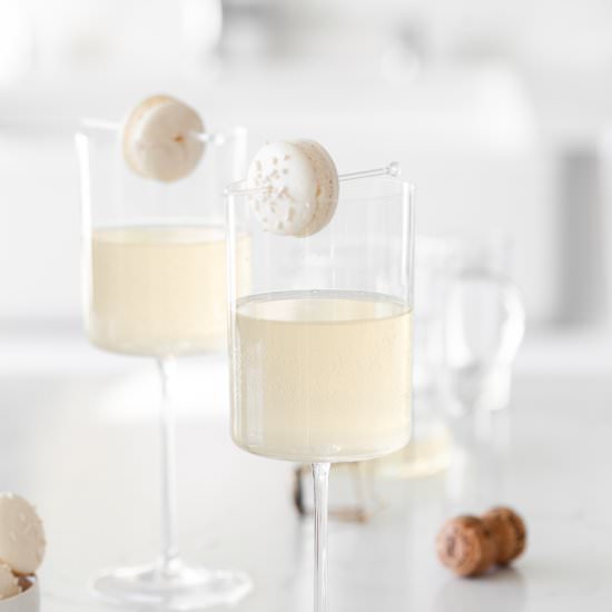 Sparkling Vanilla Macaron Cocktail