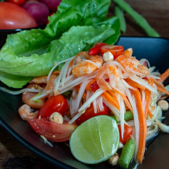 Som Tam Thai – (Spicy Papaya Salad)