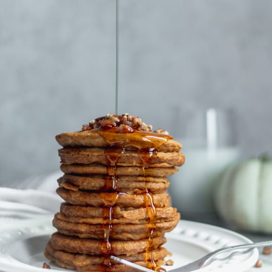 Vegan Pumpkin Spice Pancakes